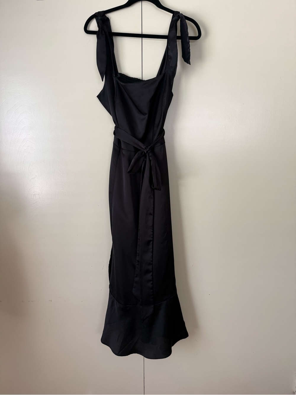 Show Me Your Mumu Claire Midi Dress | Black